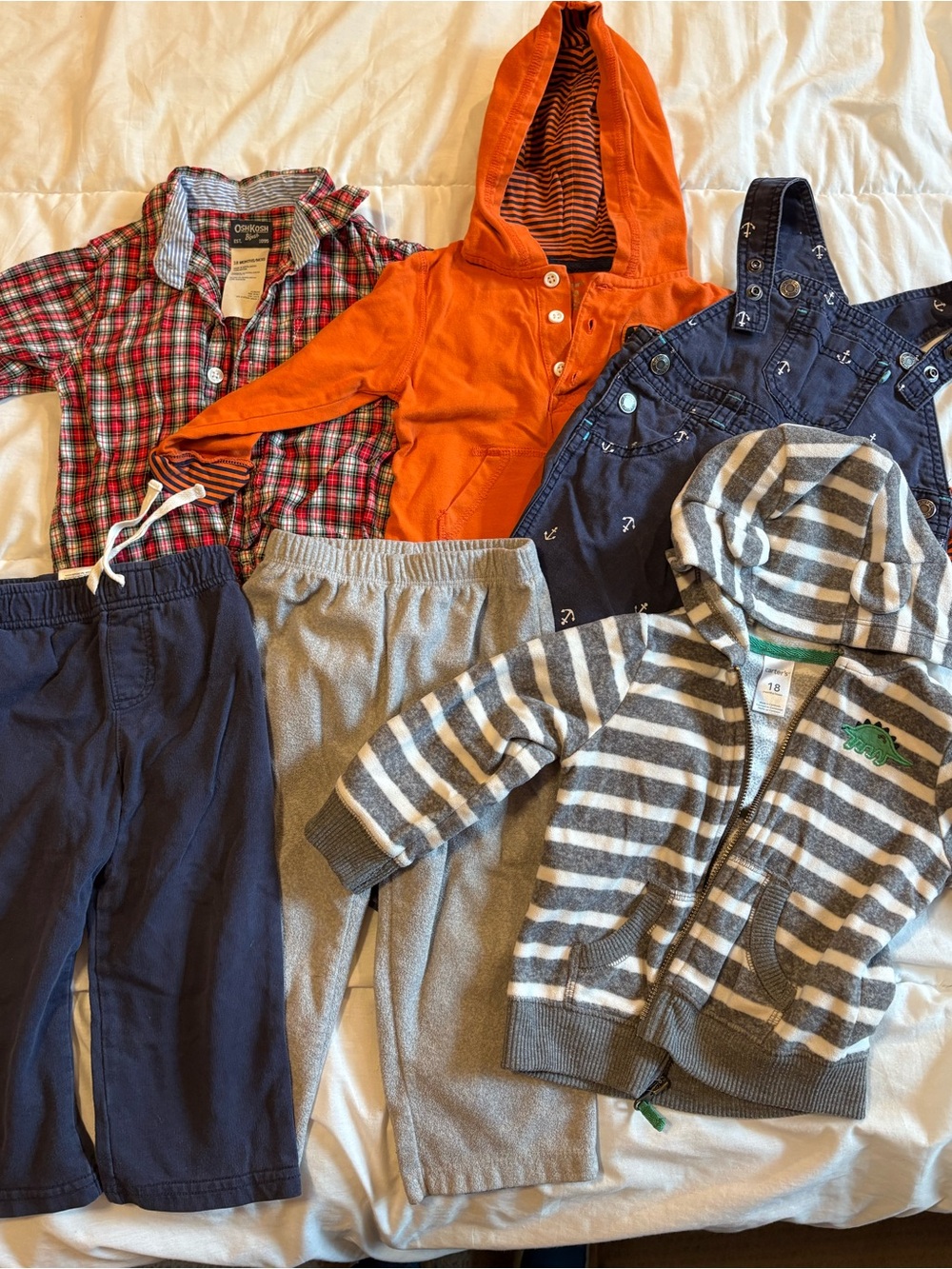 Mixed Lot 18M boy clothes - Carters & Oshkosh